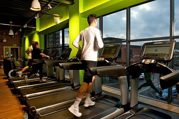 Simply Gym.Net is a 24 hour gym franchise , affordable and UK wide.