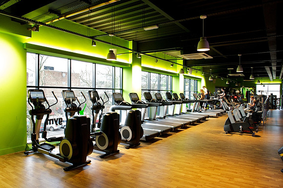 Simply Gym.Net is a 24 hour gym franchise , affordable and UK wide.